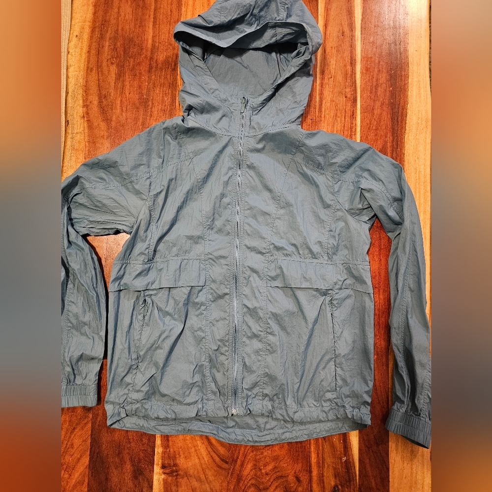 Turquoise Lululemon running jacket